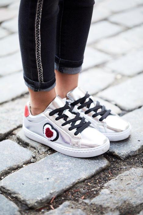 HOO Mya Love Heart Lace Sneaker