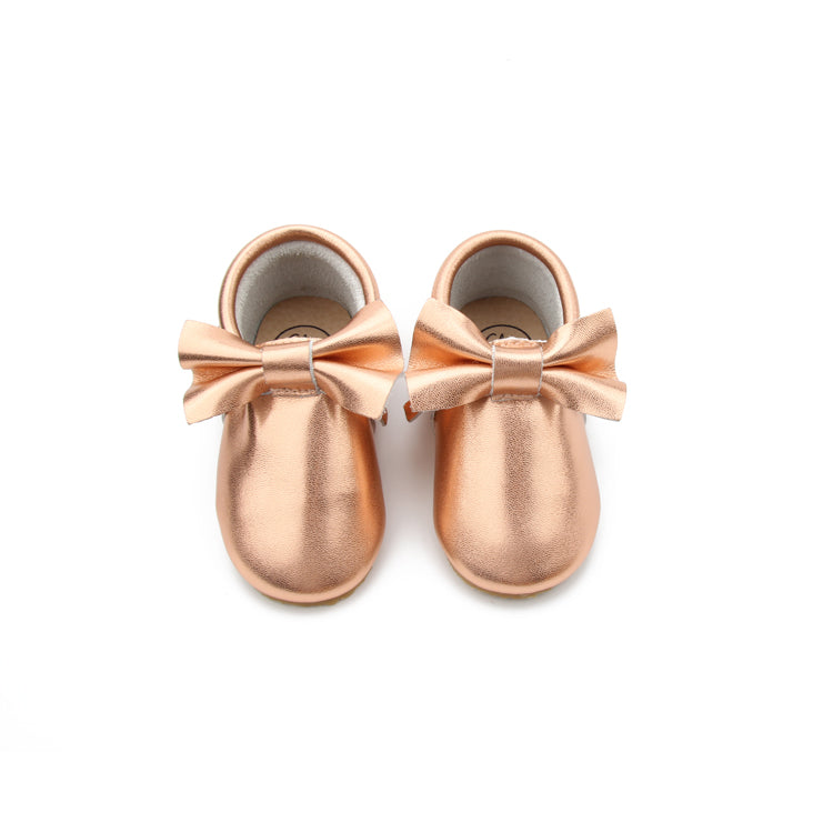 Classic bow hard bottom rose gold clay mocc