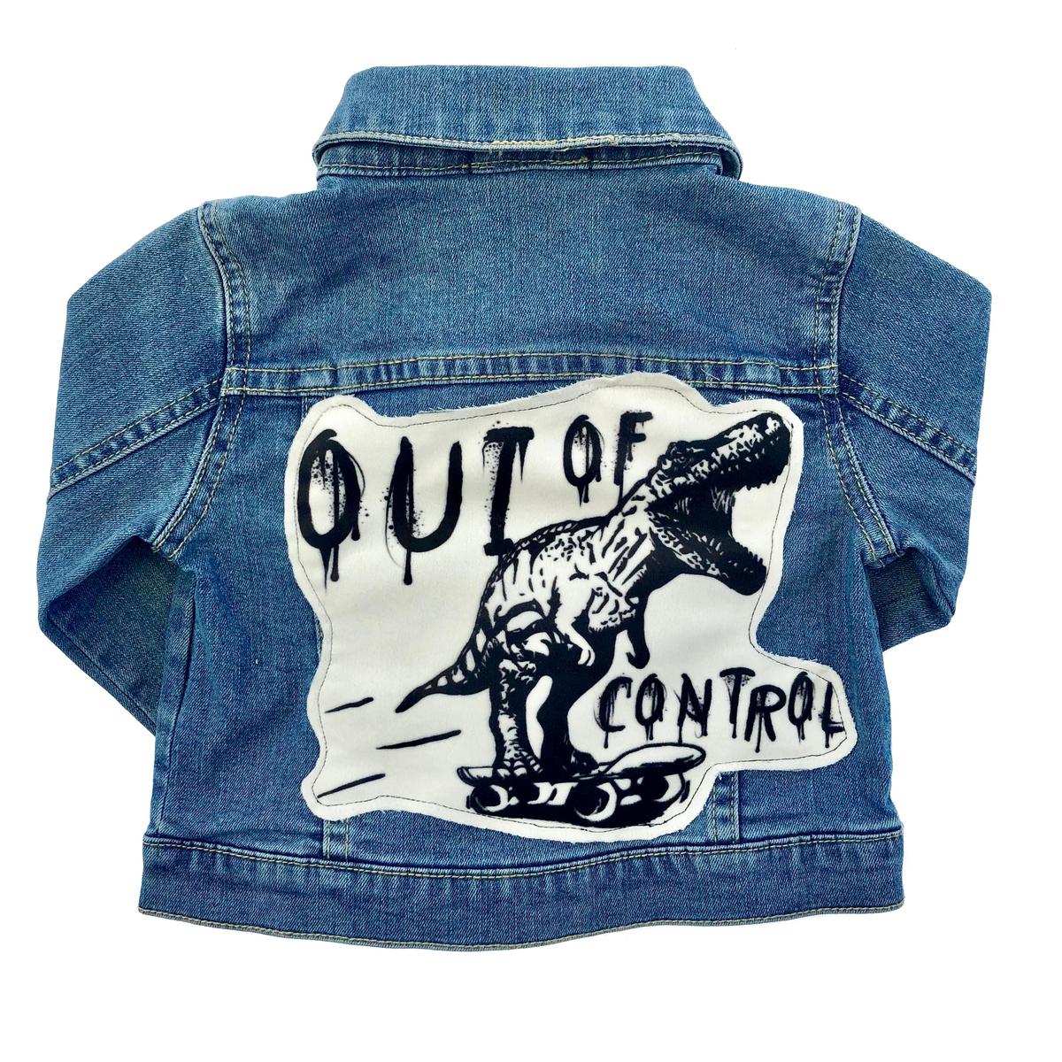 Chaqueta vaquera fuera de control